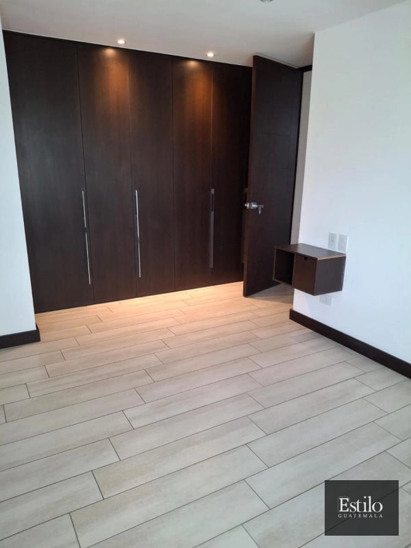 APARTAMENTO EN ALQUILER ZONA 15 - 3