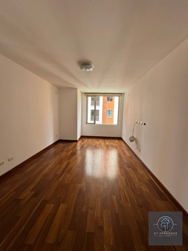 Lindo y amplio apartamento en edificio Aria, zona 10 - 8
