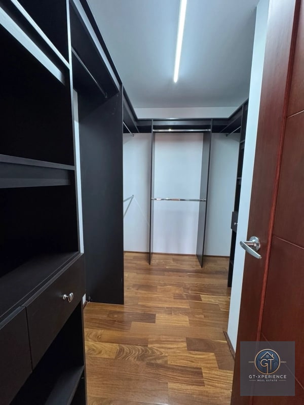 Lindo y amplio apartamento en edificio Aria, zona 10 - 6