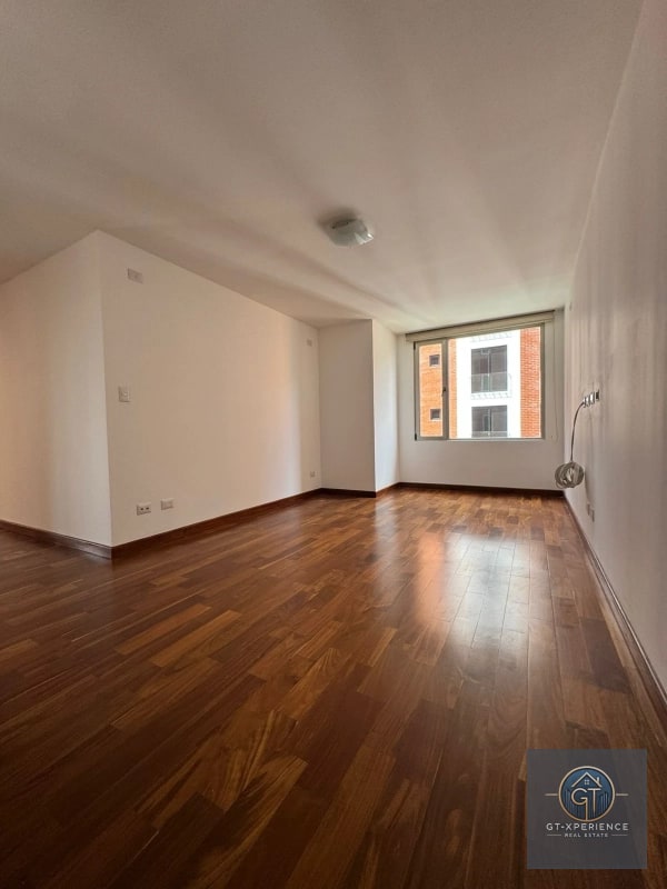 Lindo y amplio apartamento en edificio Aria, zona 10 - 2
