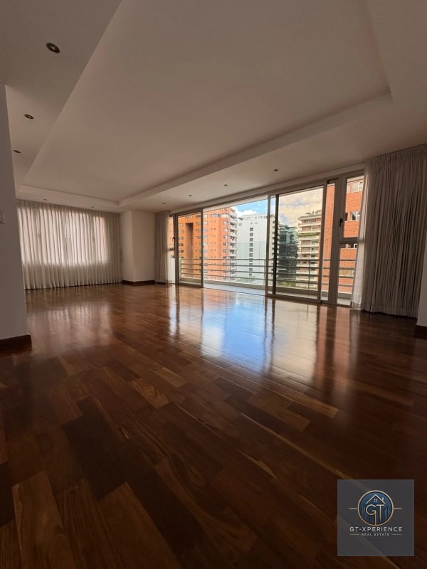 Lindo y amplio apartamento en edificio Aria, zona 10 - 1