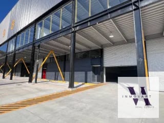 Amplia bodega en renta Naranjo en Complejo Industrial — Bodega / Ofibodega en Alquiler en Condado Naranjo, Zona 4 Mixco, Guatemala, Ciudad — miniatura 4 de 6
