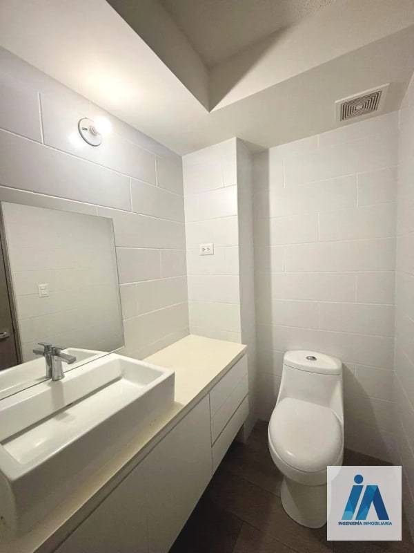 APARTAMENTO EN VENTA📍 Edificio Aralia, zona 11 Aprovecha este moderno apartamento - 5