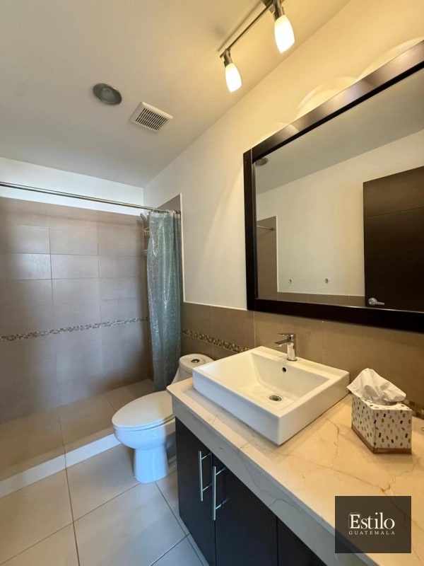 APARTAMENTO EN VENTA ZONA 14 - 3