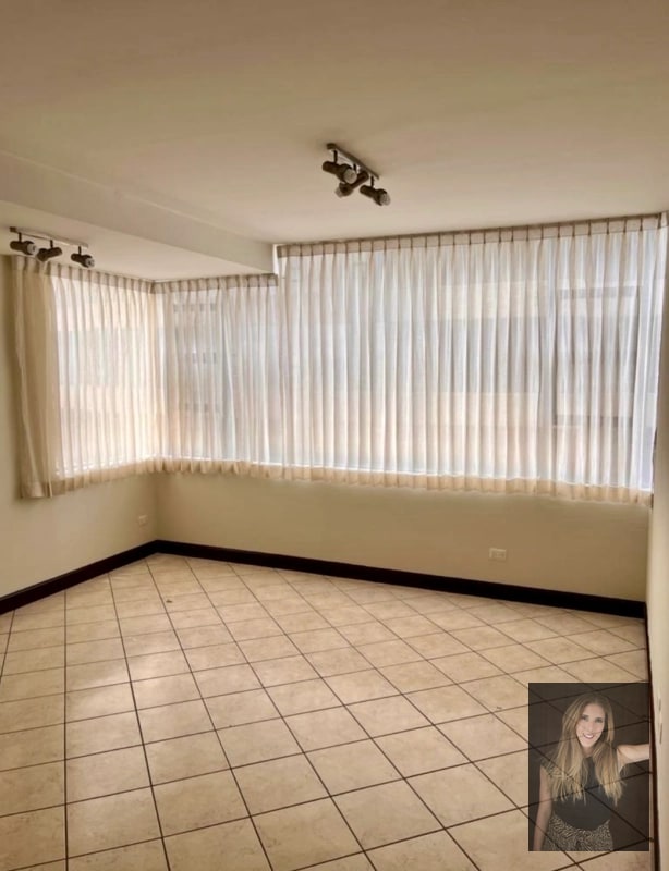 Apartamento en renta en Edificio Milenia zona 10 - 17