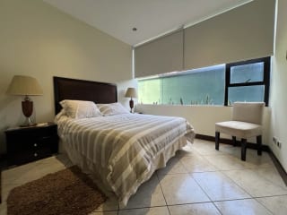 Renta amplio apartamento amueblado 3 Dormitorios | Milenia Zona 10 — Apartamento en Alquiler en Milenia, Zona 10, Guatemala, Ciudad — miniatura 6 de 17