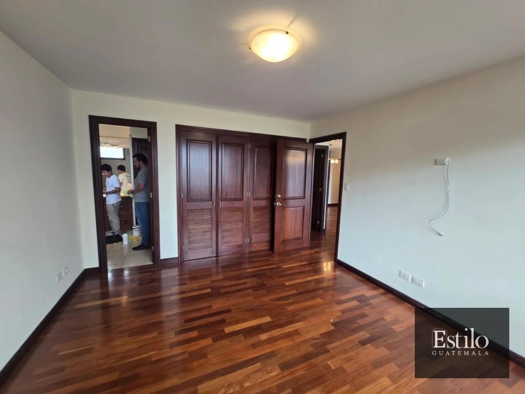 APARTAMENTO EN RENTA ZONA 14 - 6