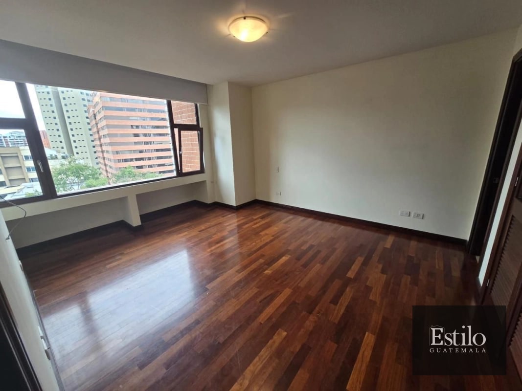 APARTAMENTO EN RENTA ZONA 14 - 5