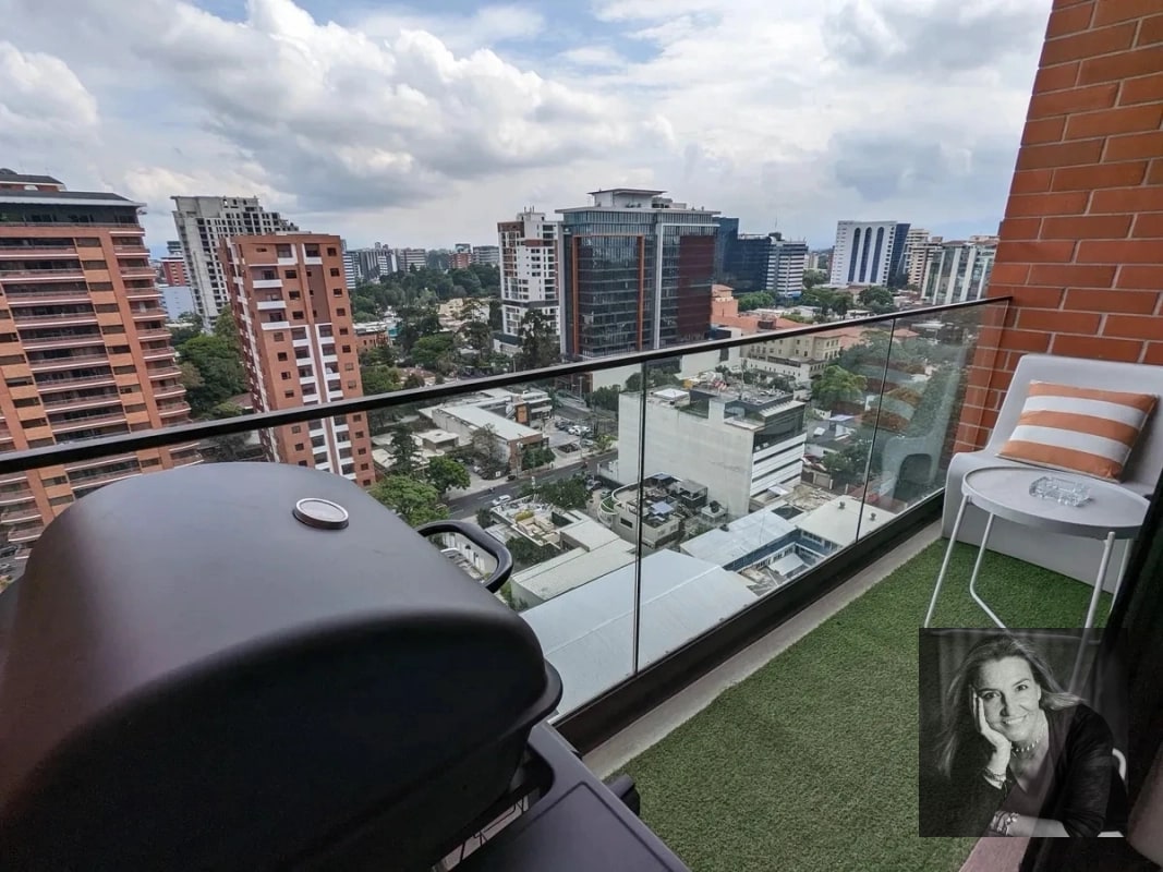 Apartamento Amueblado en Venta – Edificio DiagoSeis, Zona 10 - 12