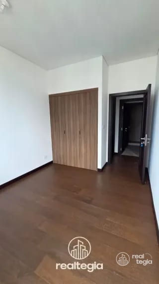 APARTAMENTO NOGALES DE CAYALÁ ZONA 16 — Apartamento en Venta en Zona 16, Guatemala, Ciudad — miniatura 8 de 13