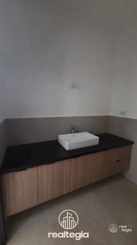 APARTAMENTO NOGALES DE CAYALÁ ZONA 16 — Apartamento en Venta en Zona 16, Guatemala, Ciudad — foto 6 de 13