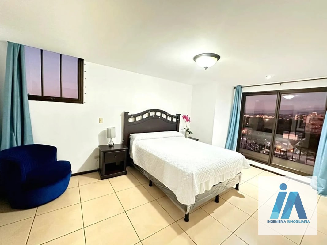 APARTAMENTO AMUEBLADO EN ALQUILER📍 Edificio Madeleine, Zona 10 Disfruta de la comodidad de vivir en Zona 10 - 4