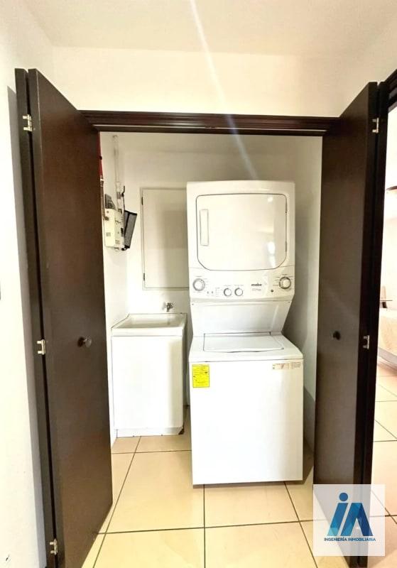 APARTAMENTO AMUEBLADO EN ALQUILER📍 Edificio Madeleine, Zona 10 Disfruta de la comodidad de vivir en Zona 10 - 1