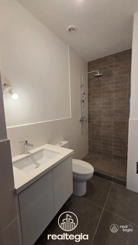APARTAMENTO EN LIRIOS IV DE CAYALÁ ZONA 16 - 2