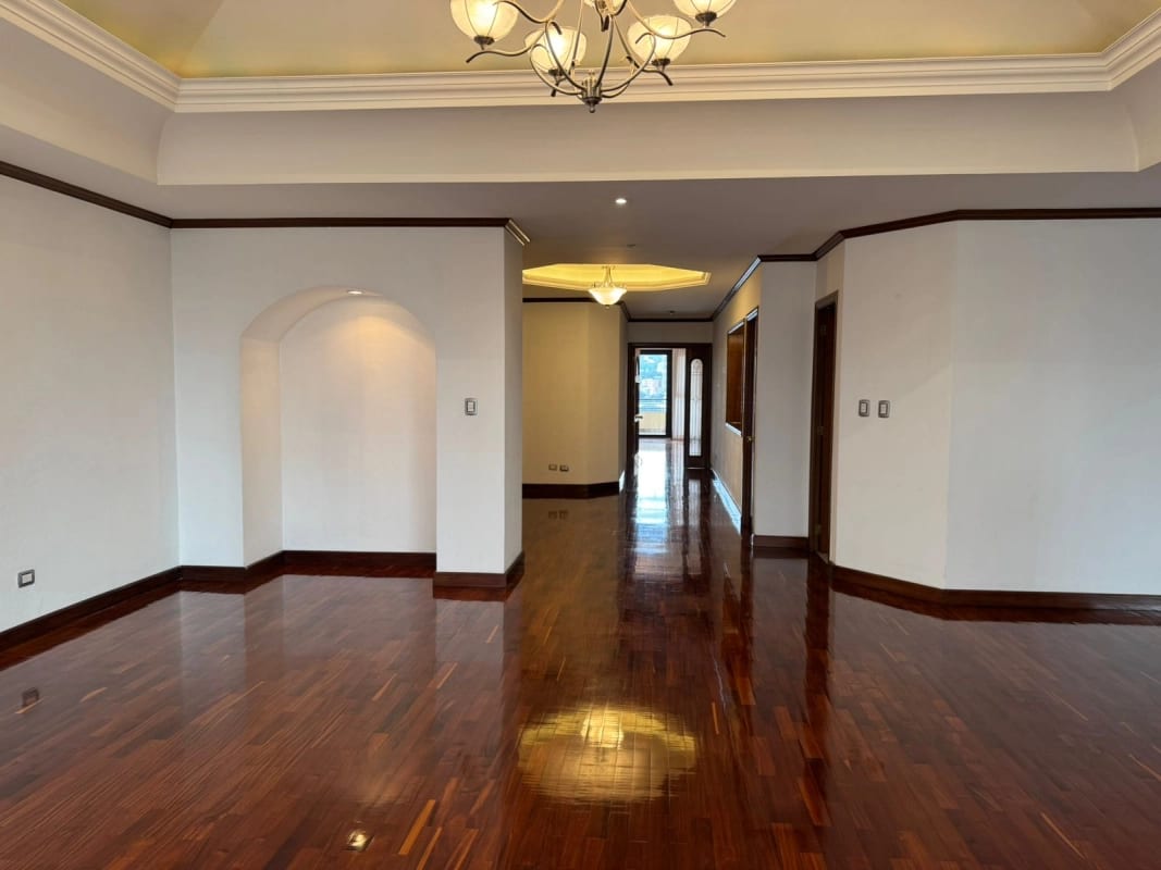 APARTAMENTO EN VENTA ZONA 10 — Apartamento en Venta en Torre Castelar, Zona 10, Guatemala, Ciudad — foto 2 de 4