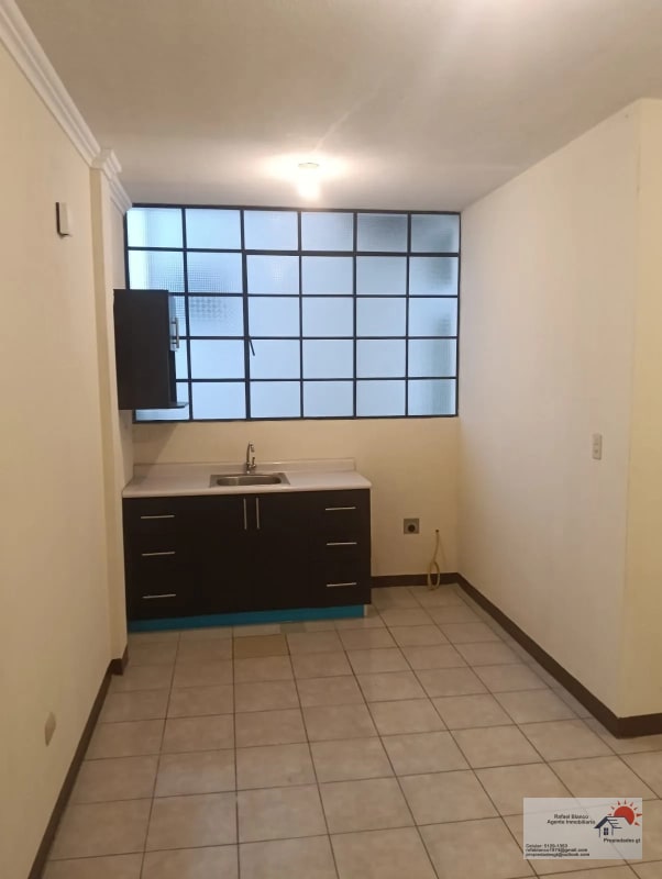 RENTO APTO ZONA 1, DE 2 HAB/SALA,COMEDOR,COCINA/1 BAÑO/1 PARQUEO MOTO/Q.3500 - 4