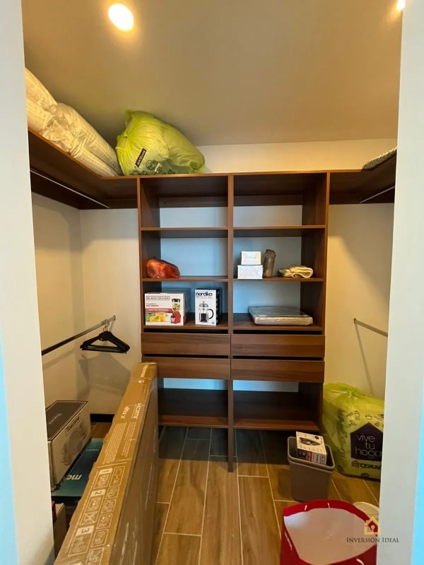 Rento Apto de 1 Habitación en Edificio Esseza, Zona 13 / $900 - 10