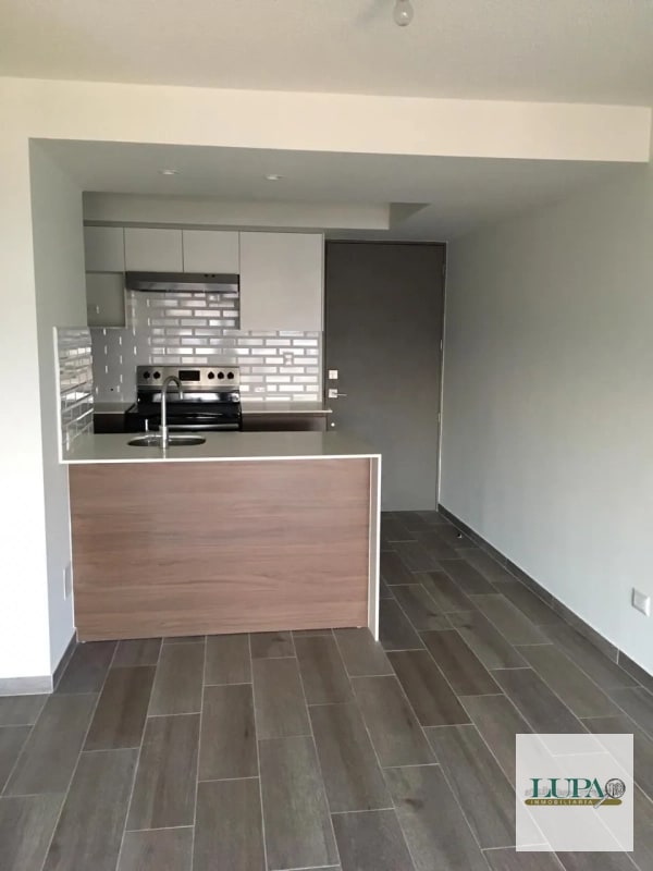 SE RENTA APARTAMENTO EN EDIFICIO ARALIA 1 MARISCAL EN ZONA 11 - 5