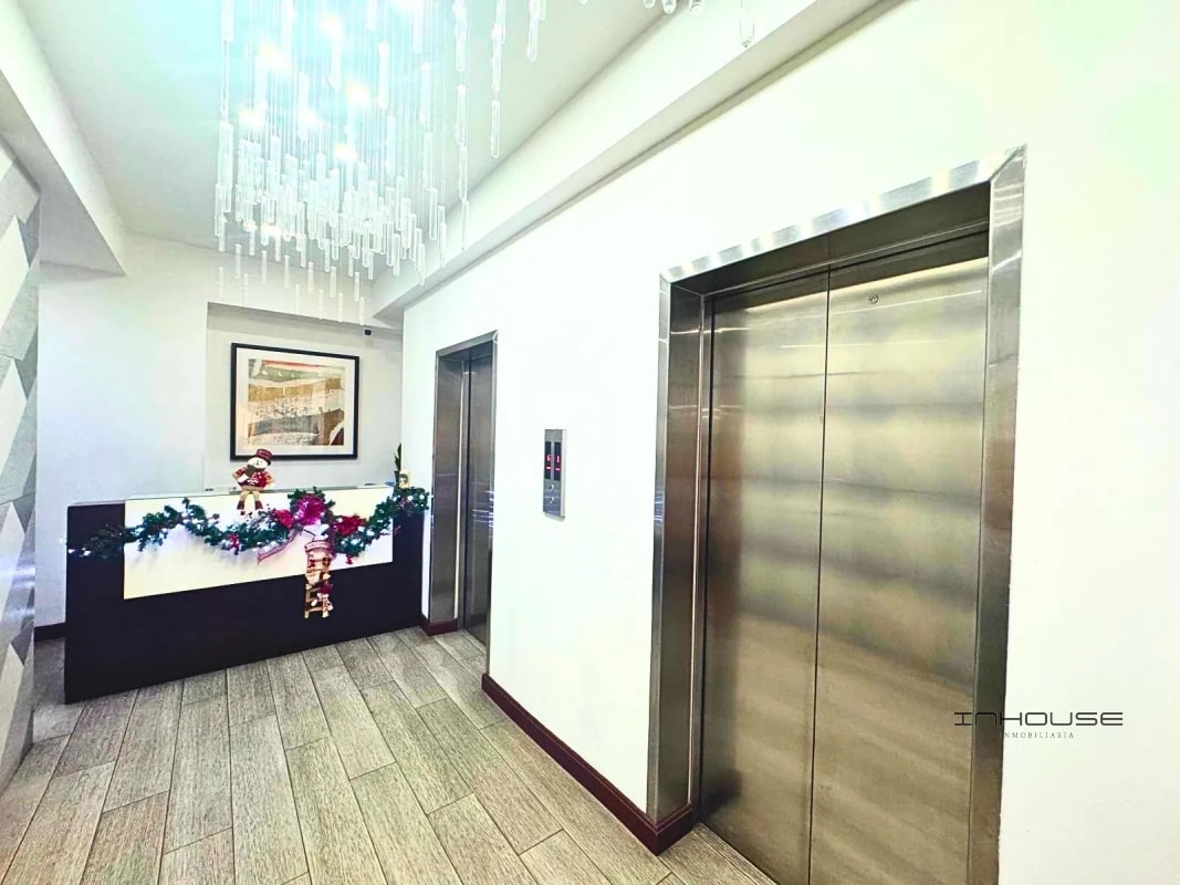 APARTAMENTO EN RENTA EN ZONA 10 CON BALCÓN - 8