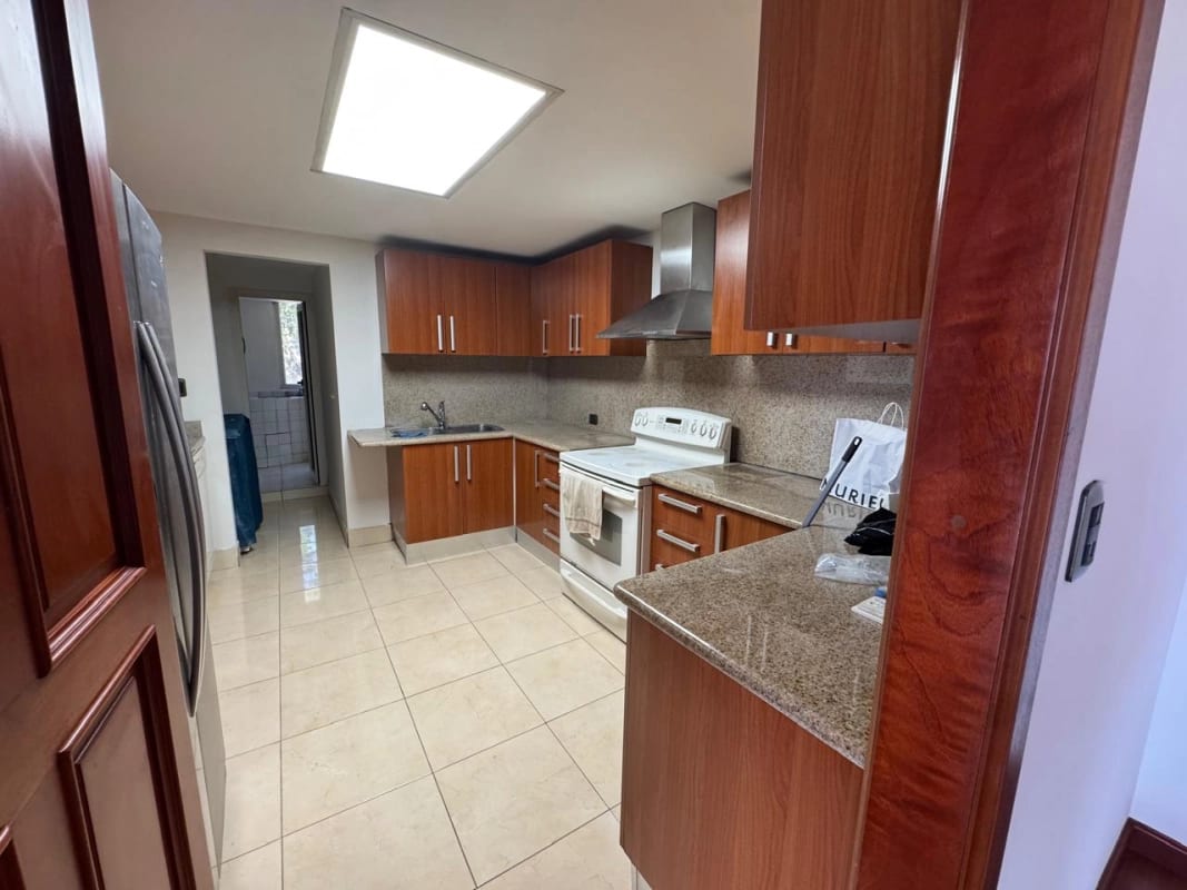Zona 14 Marques del Valle, apartamento en alquiler — Apartamento en Alquiler en Marqués del Valle, Zona 14, Guatemala, Ciudad — foto 8 de 11