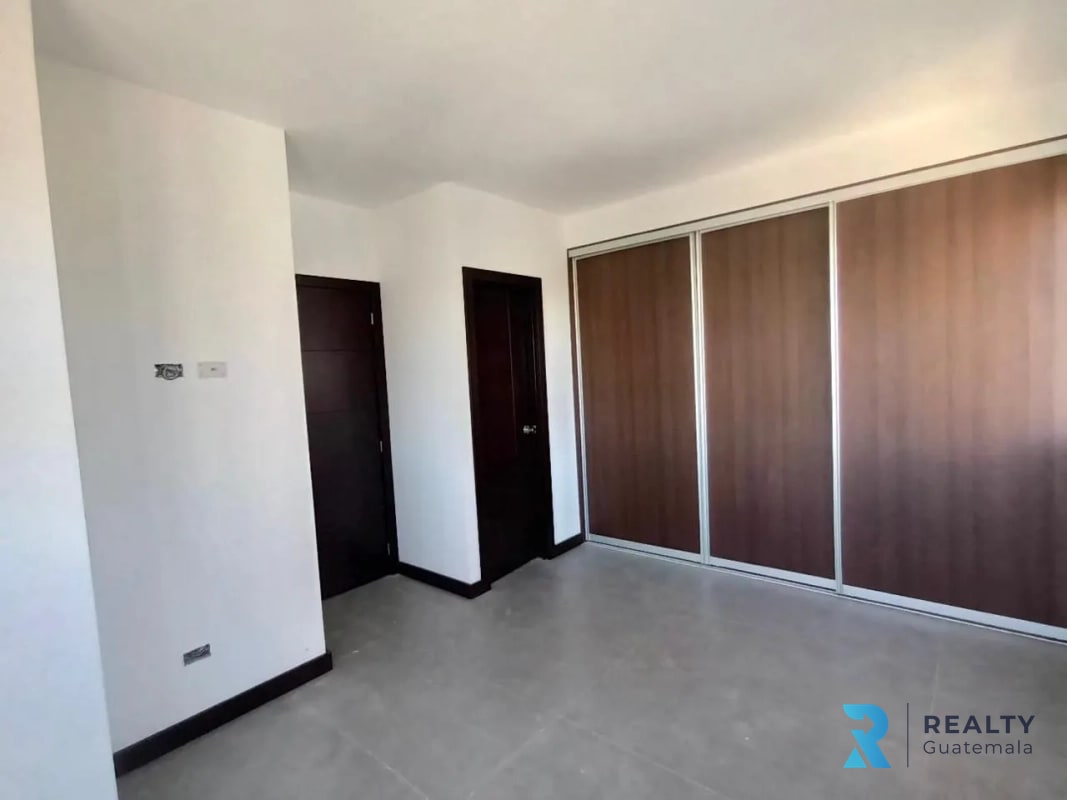 VENDO Apartamento Zona 15, Edificio Arles - 7
