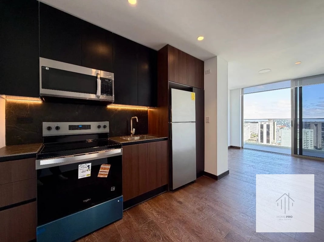 Apartamento Nuevo en Renta en Zona 10 - 15