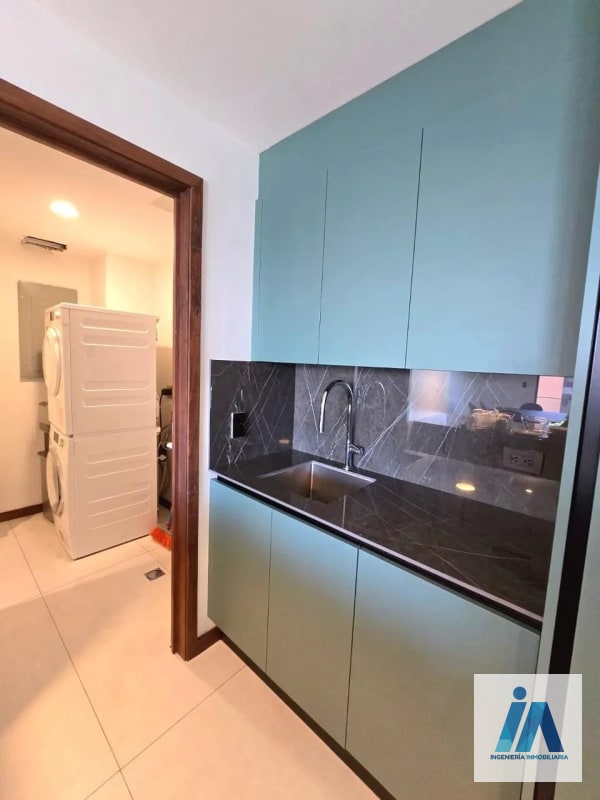 APARTAMENTO SEMIAMUEBLADO EN ALQUILER📍 Reserva 5ta Avenida, Zona 14 Vive en el corazón de la Zona 14, en un apartamento que combina lujo, amplitud y un diseño contemporáneo - 10