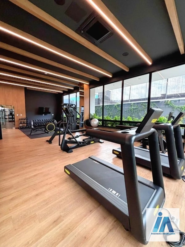 APARTAMENTO SEMIAMUEBLADO EN ALQUILER📍 Reserva 5ta Avenida, Zona 14 Vive en el corazón de la Zona 14, en un apartamento que combina lujo, amplitud y un diseño contemporáneo - 1