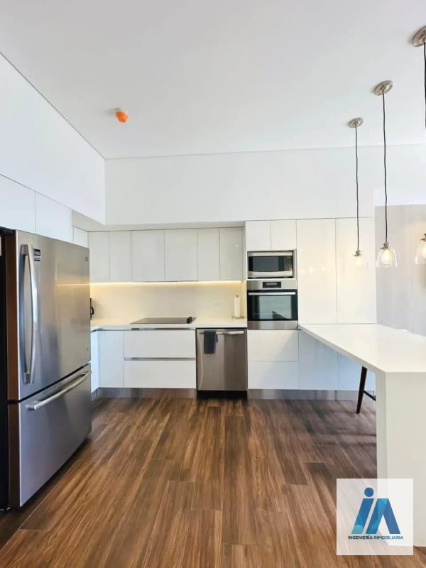 APARTAMENTO AMUEBLADO EN ALQUILER📍 Edificio AVIA, Zona 10 Experimenta un estilo de vida donde el diseño vanguardista se une a la comodidad absoluta - 4
