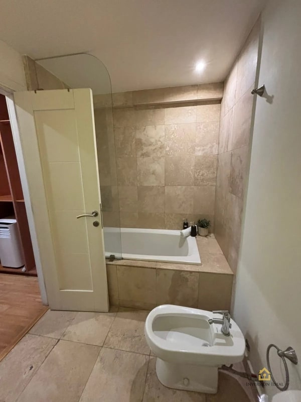 Apto Amueblado 2 Hab + Cuarto de Serv. $2,500 | Edificio Atrium Zona 10 - 9