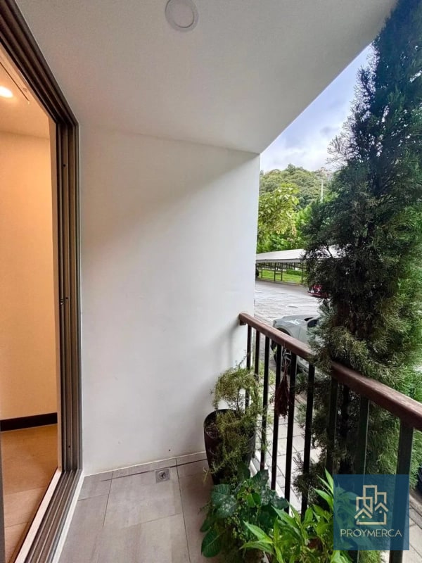 Apartamento con jardín en alquiler, Iridia Elgin, zona 13 - 8