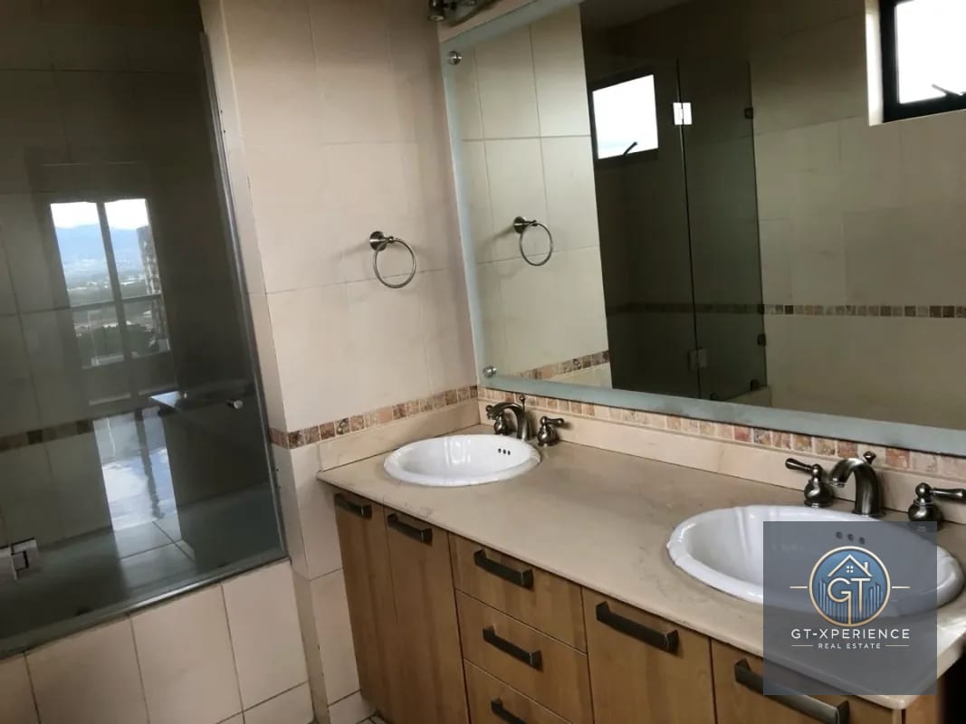 Lindo y amplio apartamento en edificio San Ángel, zona 14 — Apartamento en Venta en San Ángel, Zona 14, Guatemala, Ciudad — foto 7 de 13