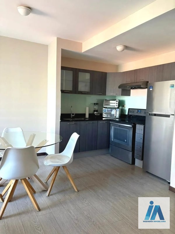 APARTAMENTO EN ALQUILER📍Edificio Neo, Zona 10  Ubicación privilegiada, ambientes iluminados - 8