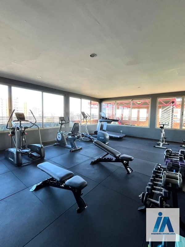 APARTAMENTO EN ALQUILER📍Edificio Neo, Zona 10 Ubicación privilegiada, ambientes iluminados - 2