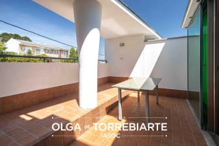 Loft en Colonia Oakland, Zona 10 — Apartamento en Alquiler en Zona 10, Guatemala, Ciudad — miniatura 3 de 10