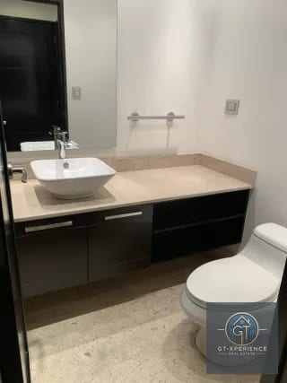 Lindo y amplio apartamento en zona 10 — Apartamento en Venta en Aria, Zona 10, Guatemala, Ciudad — miniatura 9 de 17
