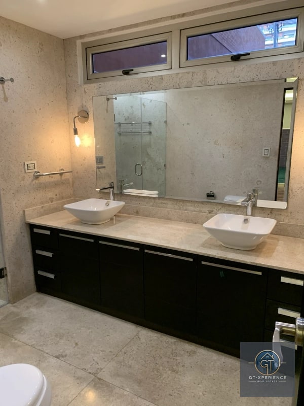 Lindo y amplio apartamento en zona 10 - 4
