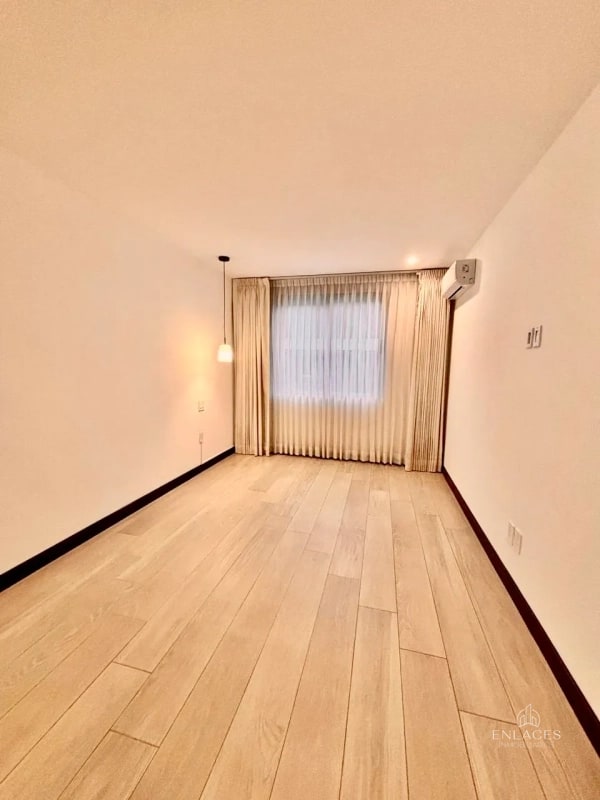 Zona 13 • Apartamento con Jardín en Renta • Iridia Elgin - 13