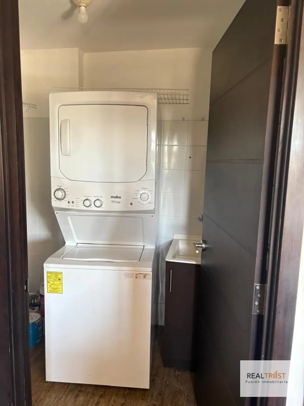 RENTO APARTAMENTO AMUEBLADO ZONA 15 - 2