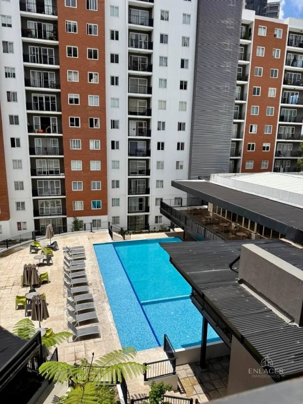Zona 11 • Apartamento en Renta • Edificio Parque 11 • Semiamueblado - 1
