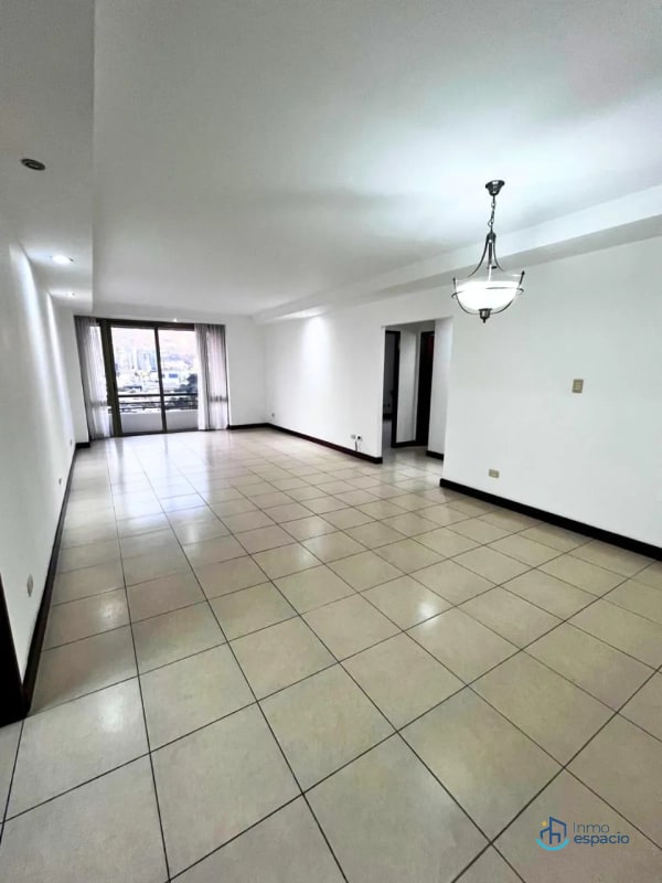 Penthouse en Alquiler – Zona 10 - 15