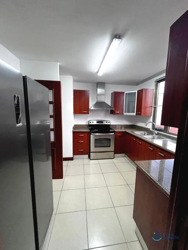 Penthouse en Alquiler – Zona 10 - 13