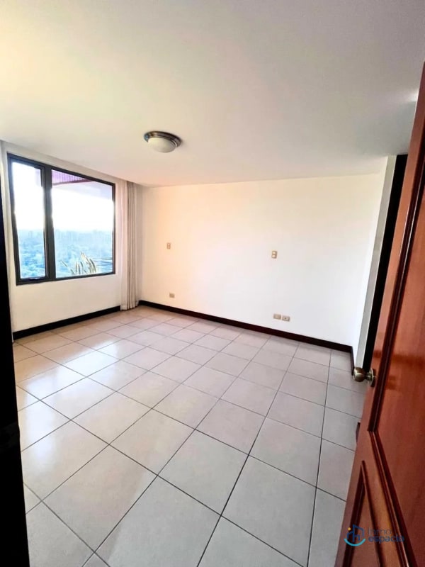 Penthouse en Alquiler – Zona 10 - 10