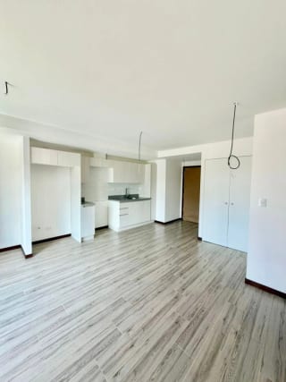 Alquilo Apartamento Nuevo Zona 10 — Apartamento en Alquiler en Zona 10, Guatemala, Ciudad — miniatura 1 de 17