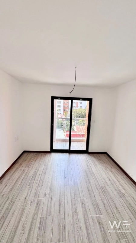 ALQUILO APARTAMENTO NUEVO ZONA 10 - 10