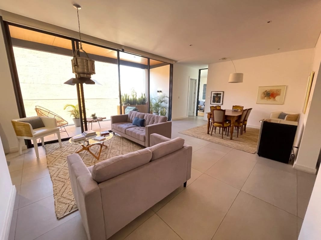 APARTAMENTO VENTA ZONA 10, MARANTA OAKLAND , 2 DORMITORIOS, SALA FAMILIAR, 2 PARQUEOS , BODEGA + DORMITORIO DE SERVICIO $550,000 + IMPUESTOS — Apartamento en Venta en Zona 10, Guatemala, Ciudad — foto 17 de 17