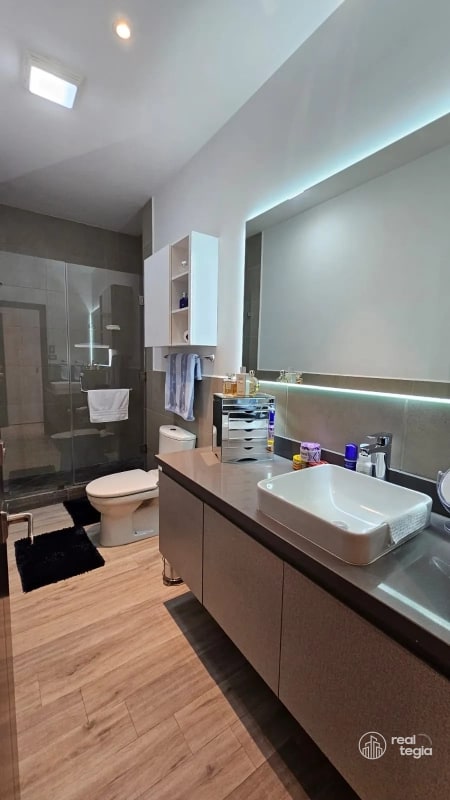 APARTAMENTO EN LIRIOS DE CAYALÁ ZONA 16 - 2