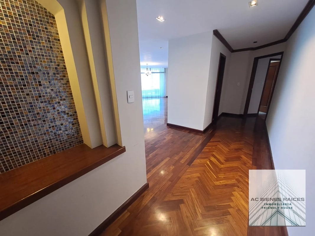 Lujoso apartamento en L Excellence zona 14 - 10