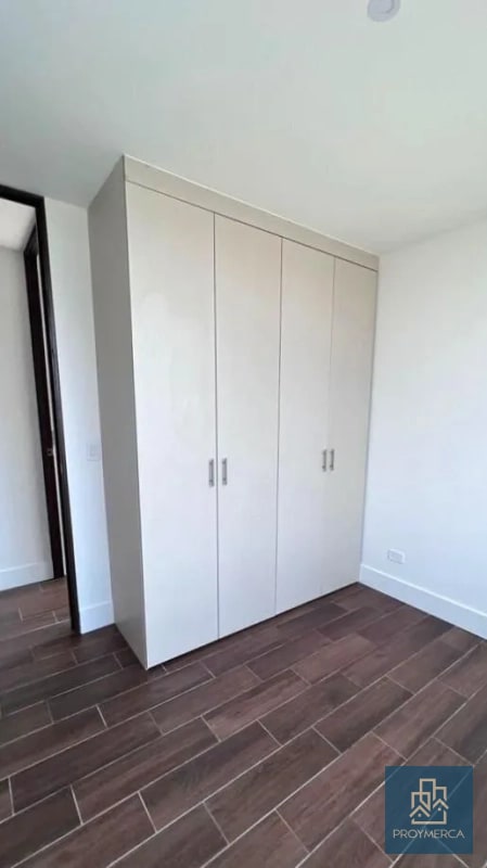 Apartamento en alquiler, Edificio Roselló, Zona 13 - 6