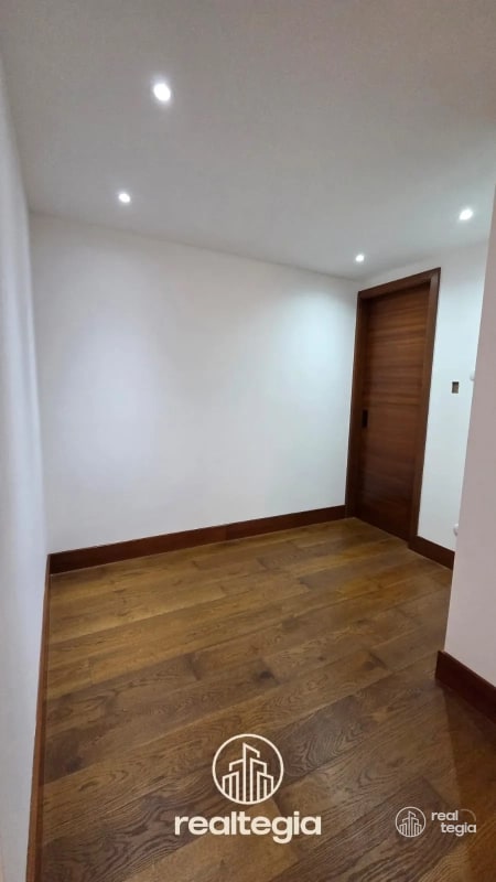 APARTAMENTO VISTA HERMOSA ZONA 15 - 5